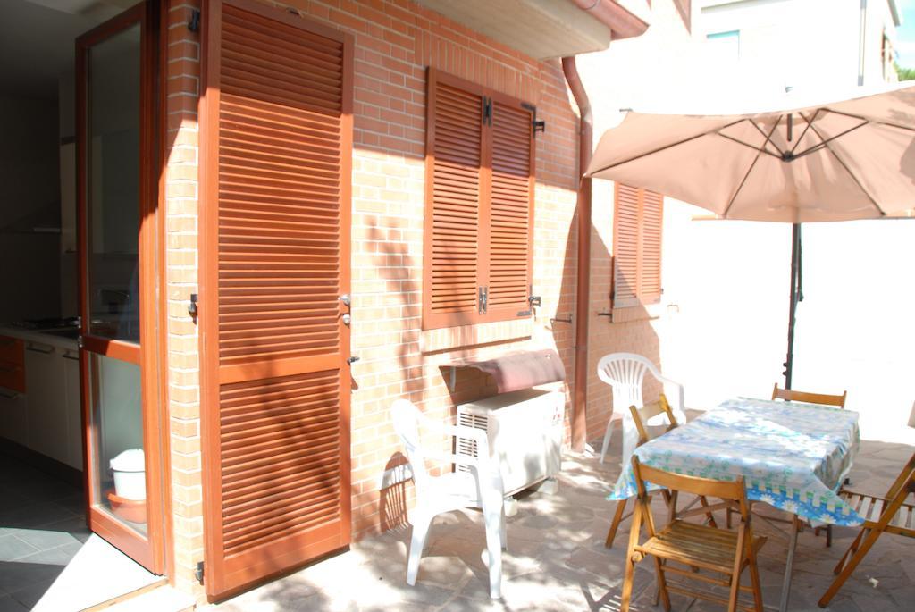 I Portici Appartamenti Marina di Grosseto Ruang foto