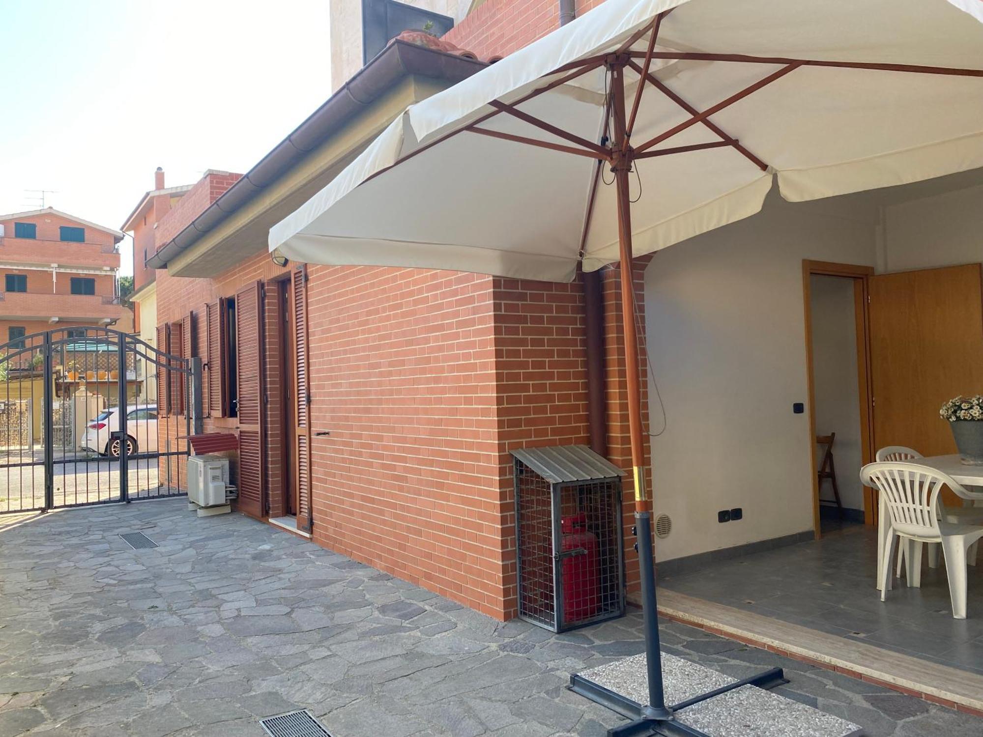 I Portici Appartamenti Marina di Grosseto Bagian luar foto