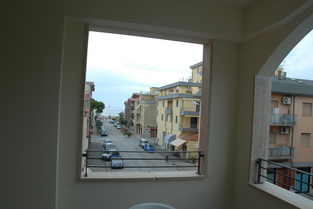 I Portici Appartamenti Marina di Grosseto Ruang foto